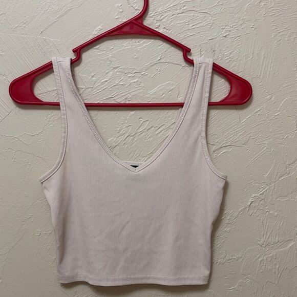 856. SHEIN tank size medium - Picture 1 of 3